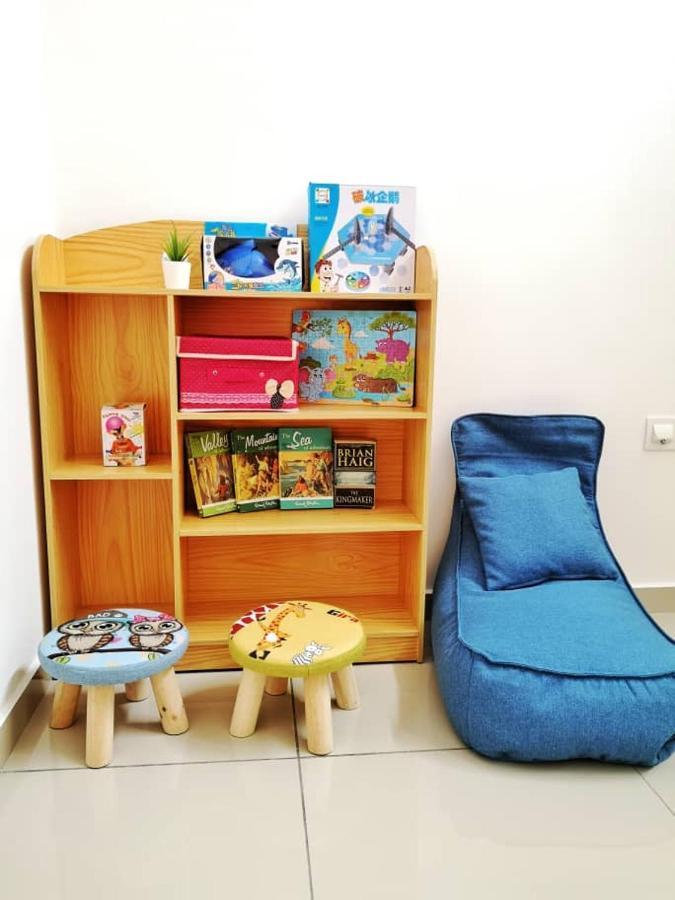 Holiday Homestay เซเรมบัน ภายนอก รูปภาพ